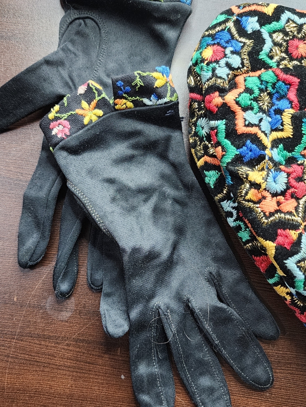 Vintage GARAY 80s Embroidered Evening Bag Matching Gloves Black Floral Beaded - Picture 10 of 13